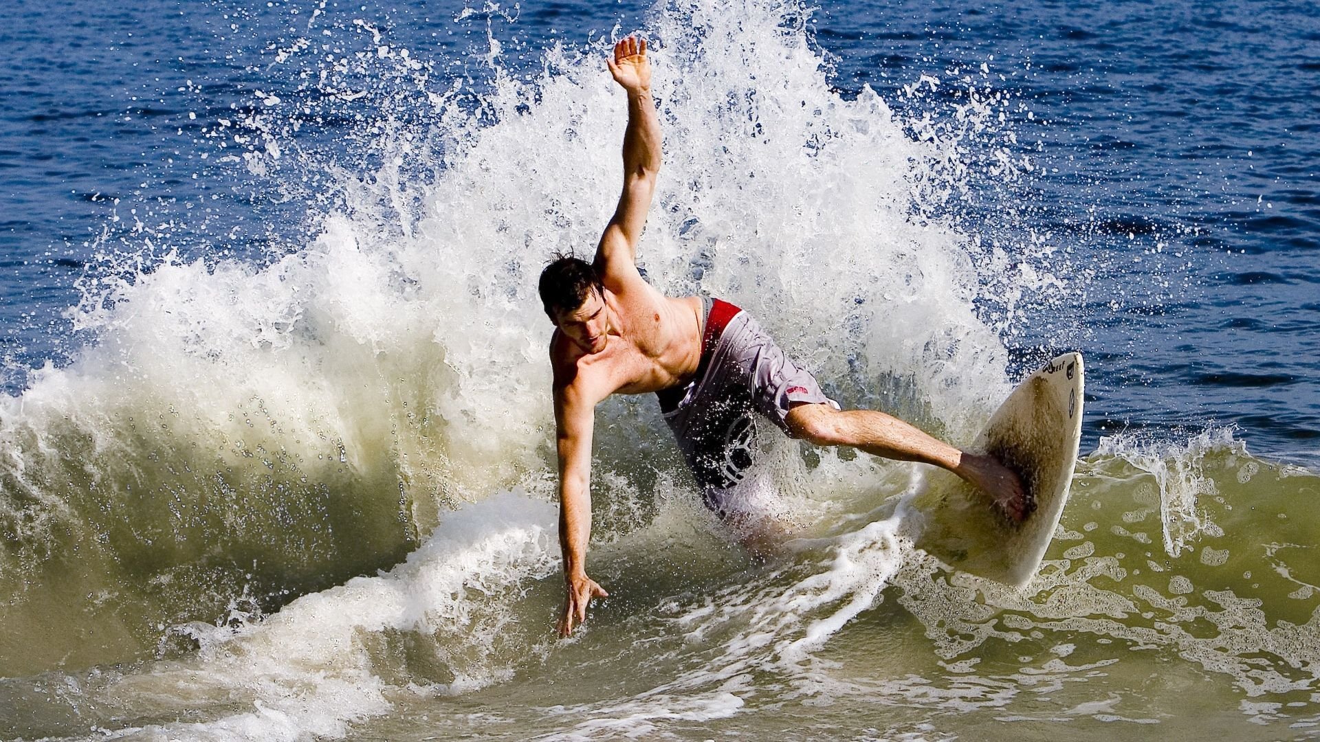 加克波一锤定音，当大场面先生扼住命运的咽喉，澳大利亚在单节风暴中完成救赎